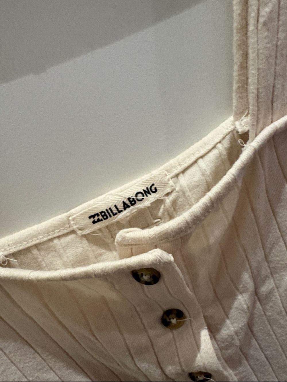 Billabong Cream Ribbed Button-Front Crop Cami - Picture 2 of 6